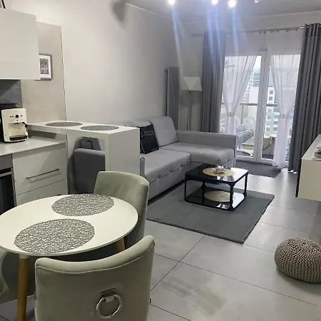 Апартаменты Albatross Towers Joda Bed